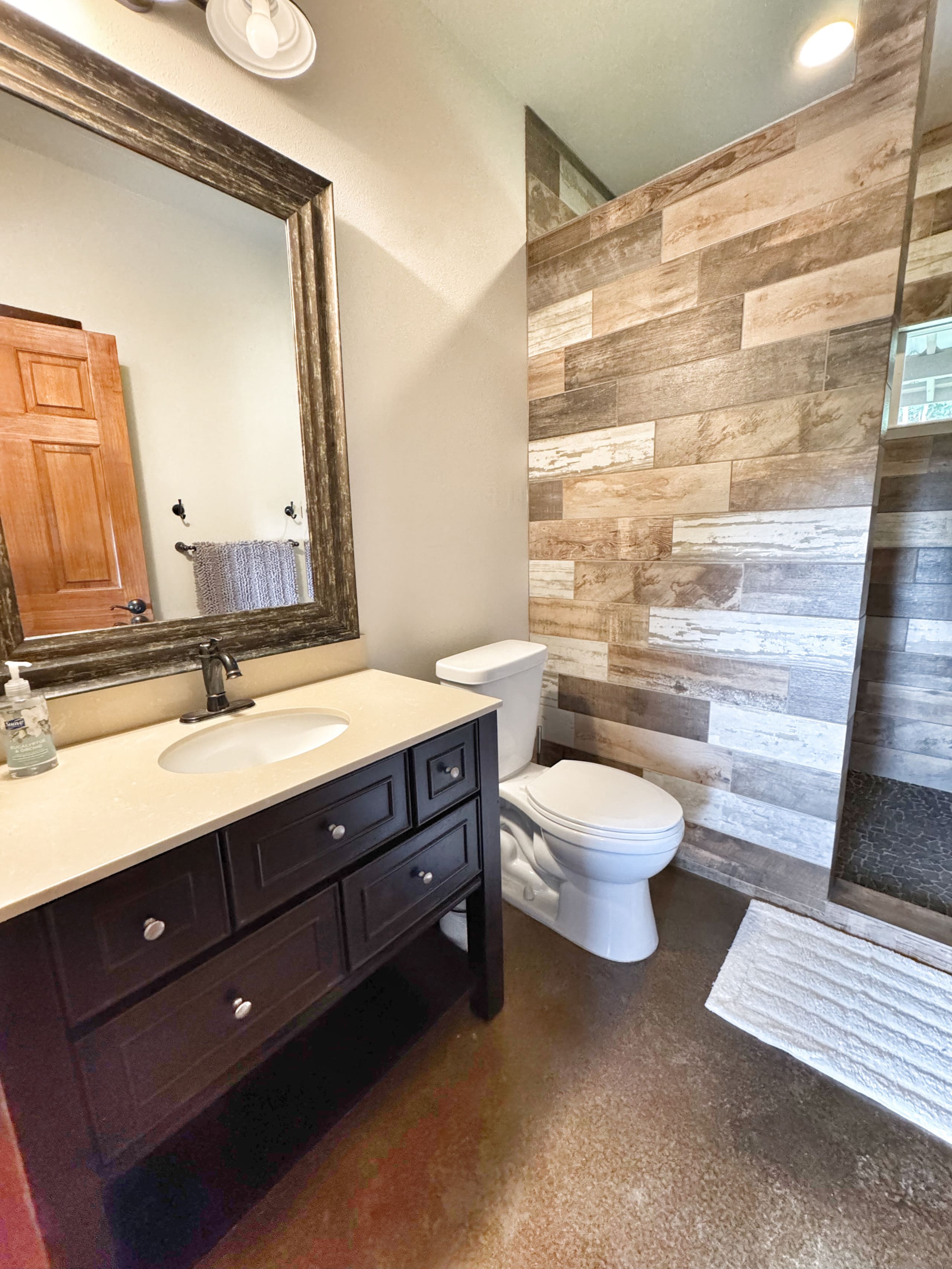 Guesthouse in Holualoa · ★4.93 · 1 bedroom · 2 beds · 1 bath - Photo 13
