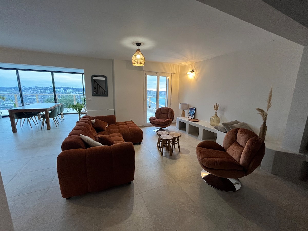 Popular Airbnb listing: Villa with panoramic sea view in Fécamp
