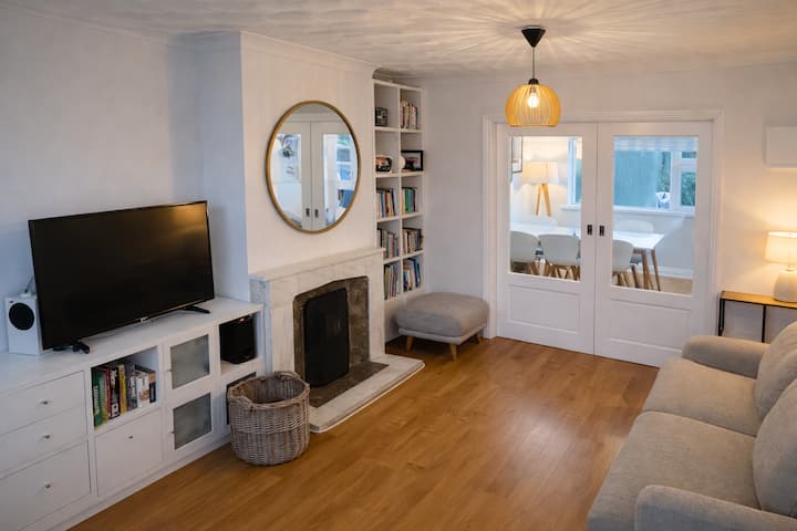 Spacious 4 Bed Home In Malahide. Prime Location - Swords