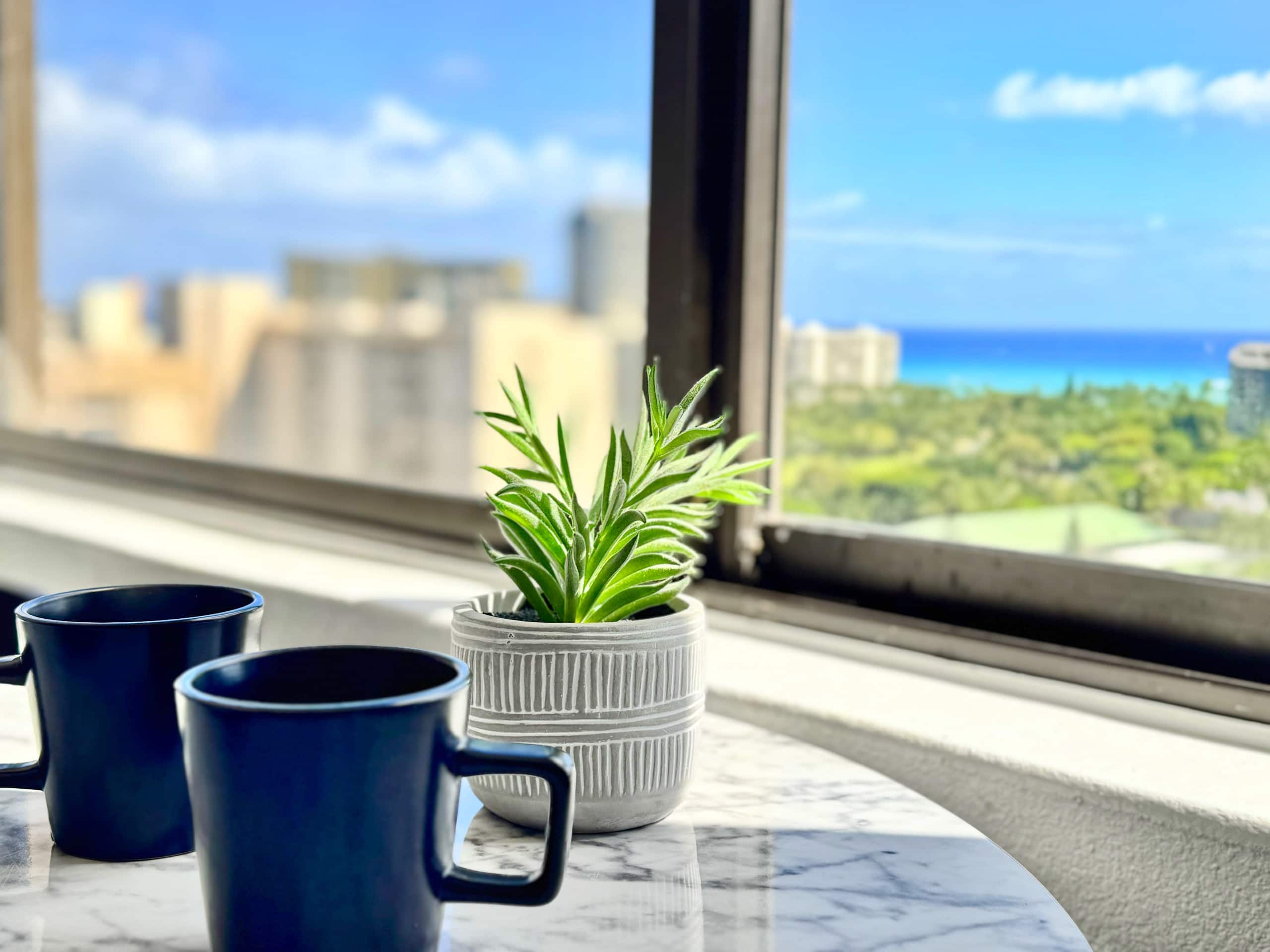 Condo in Honolulu · ★4.98 · Studio · 1 bed · 1 private bath - Image 6