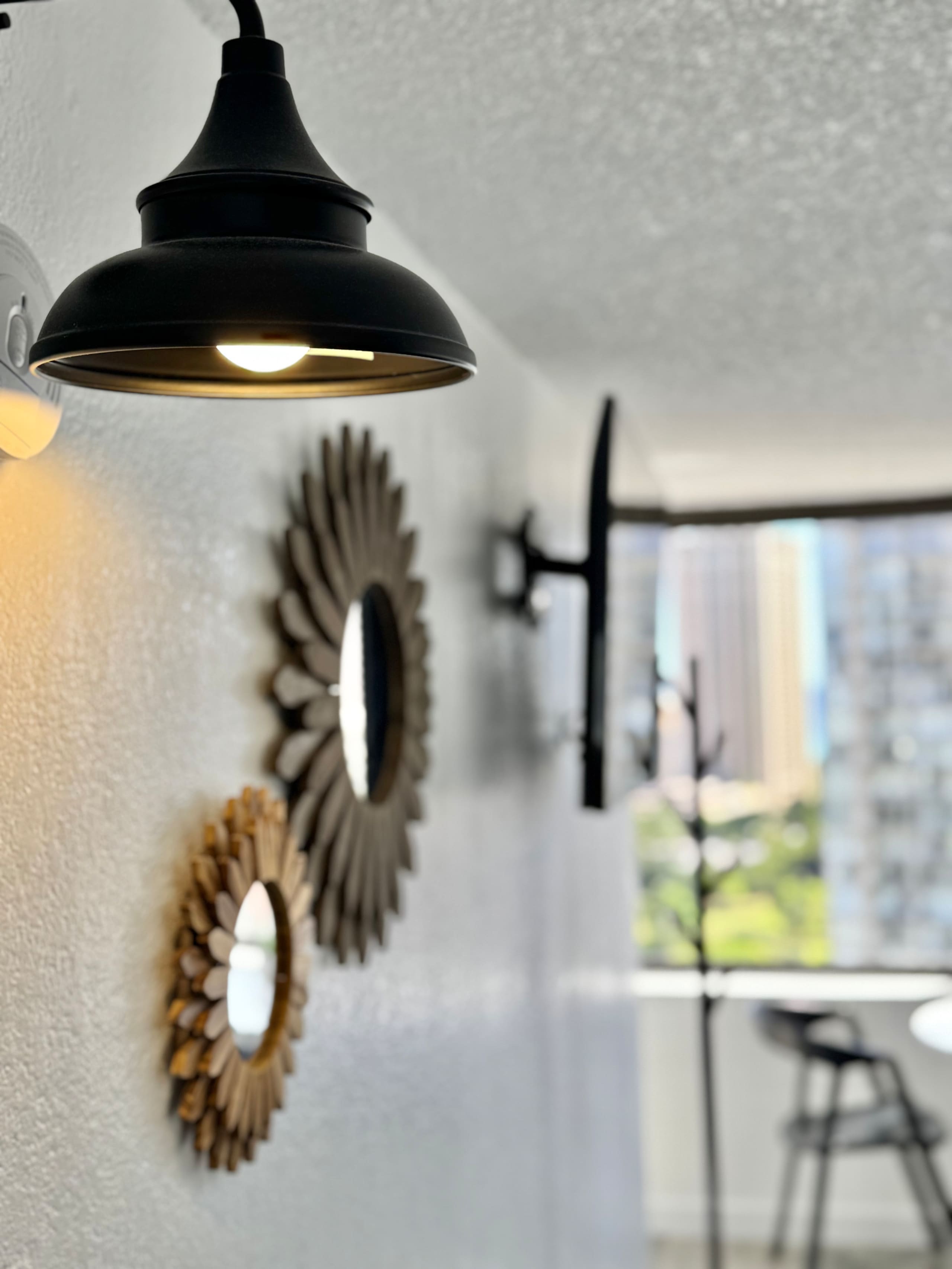 Condo in Honolulu · ★4.98 · Studio · 1 bed · 1 private bath - Image 13
