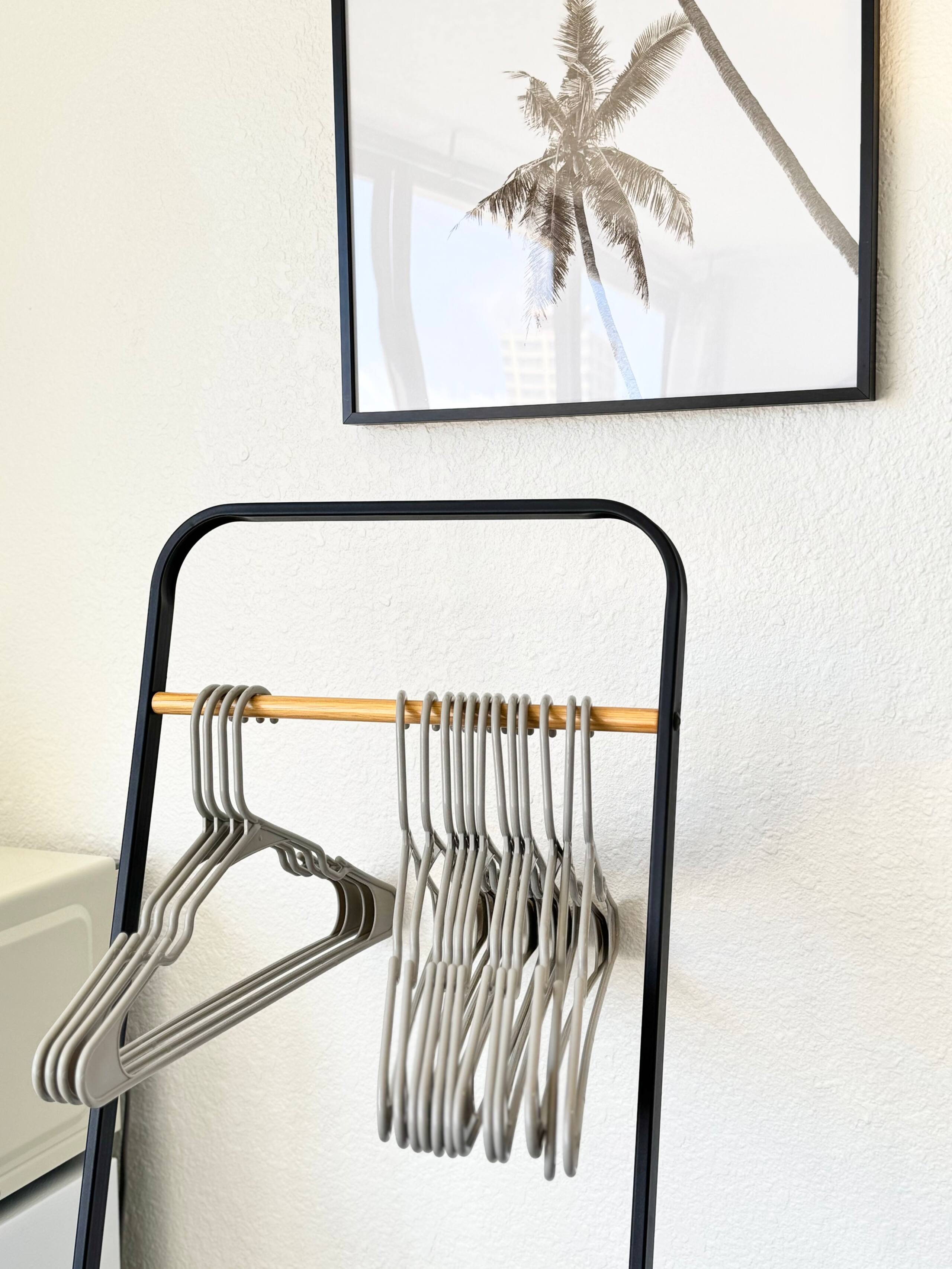 Condo in Honolulu · ★4.98 · Studio · 1 bed · 1 private bath - Image 12