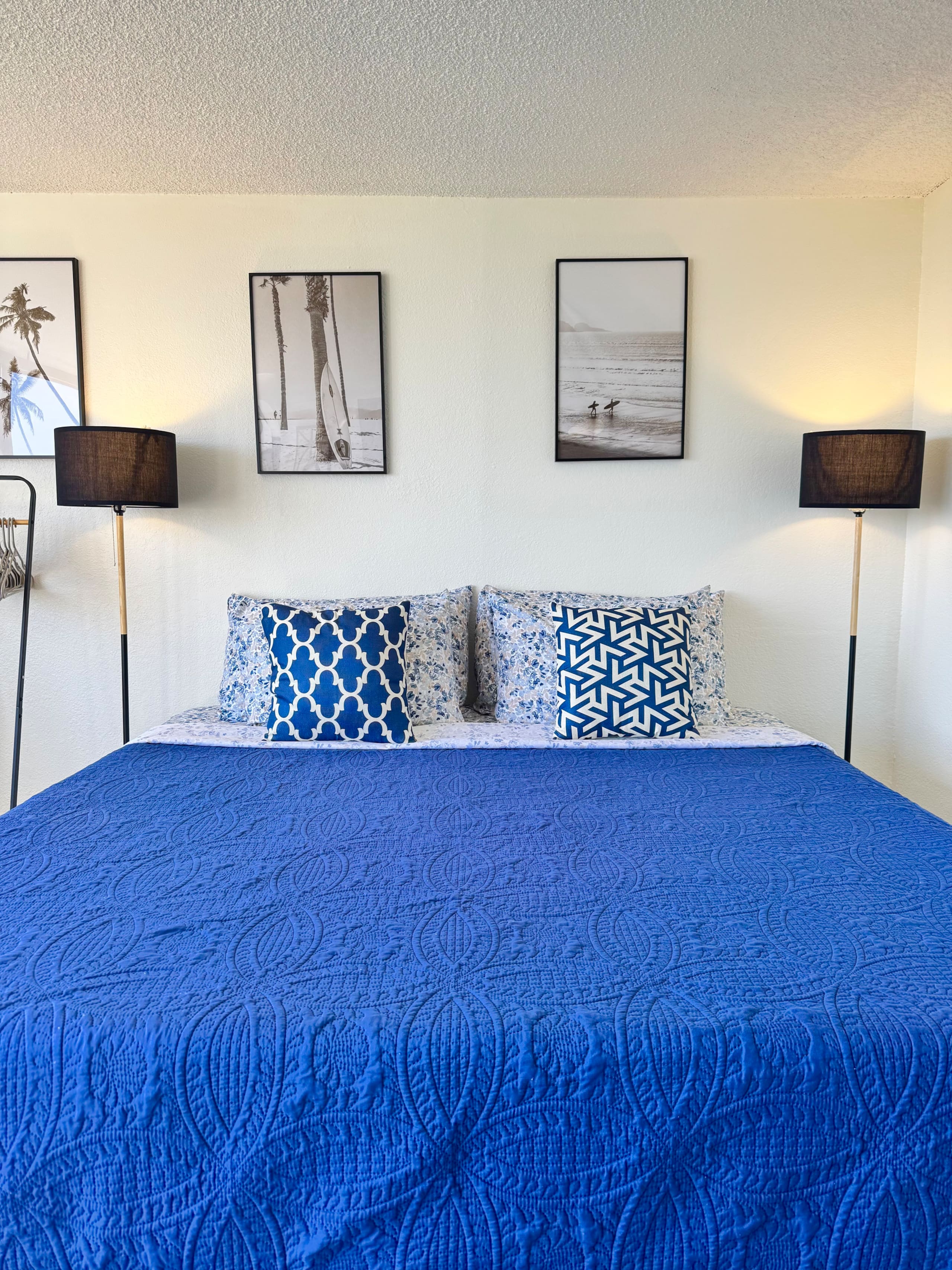 Condo in Honolulu · ★4.98 · Studio · 1 bed · 1 private bath - Image 2