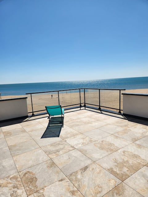 New 5-bedroom villa Saint Pierre la mer