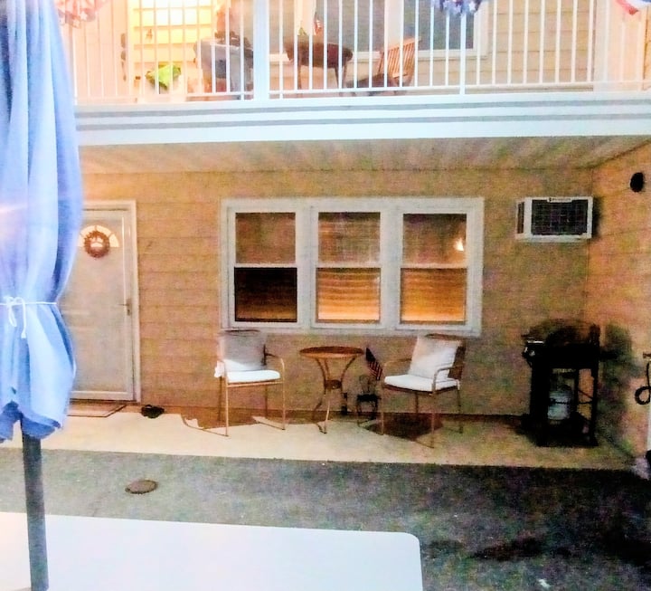 1 Bedroom Condo - 1 Block To Beach - Toms River, NJ
