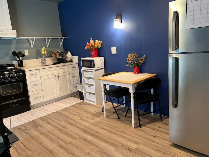 Cozy Studio Suite - South Gate, CA
