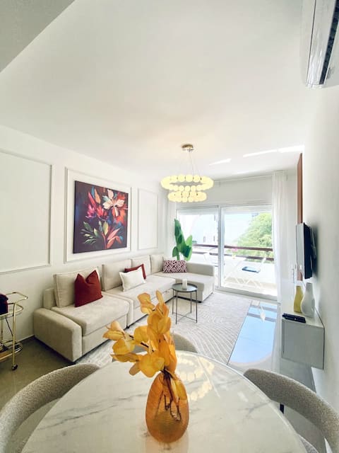 Smart Home 2 – Modern Apartment Cabo Negro, Pool