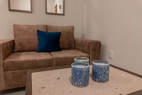 Top performing Airbnb: Central and Comfortable Apartment in Downtown León! in León
