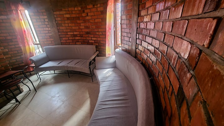 Simba Cozy Guesthouse, Meals, Tours & Secure Stay - Bujumbura