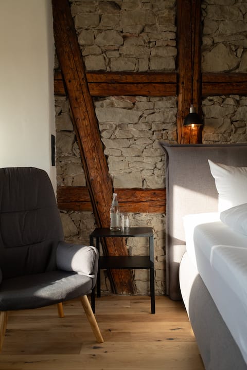 Gasthof zum goldenen Schiff · Lehmzimmer Stein