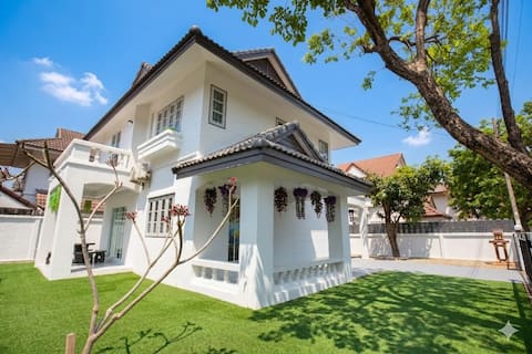 Spacious 3BR Chiang Mai House | Western Comfort