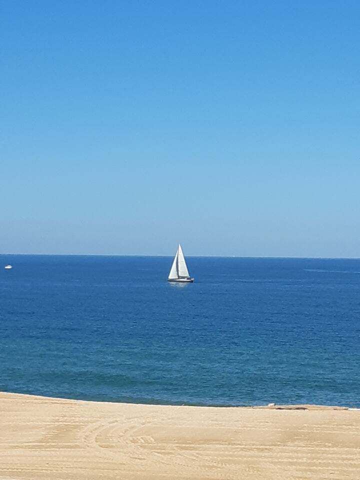 Слика 1 од Maison