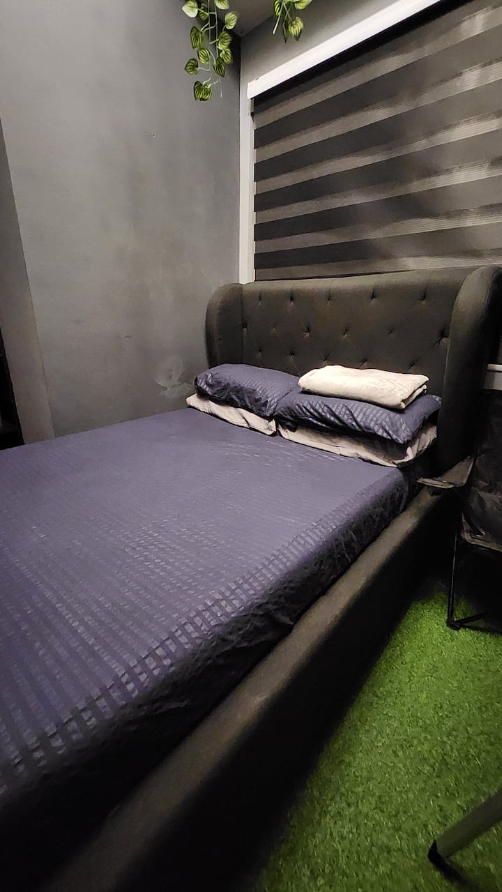 ผ้าปูที่นอนอาจแตกต่างกันไปขึ้นอยู่กับความพร้อมให้บริการ