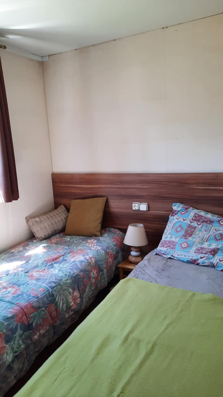 غرفة النوم 2