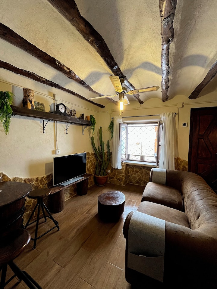 La Casetta , Encantador Loft Con Jacuzzi - Tuéjar