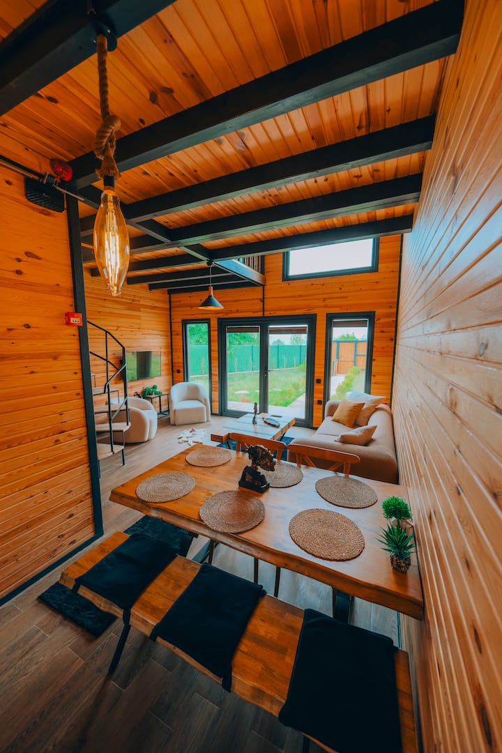 Sıcak Havuzlu Jakuzili Bungalov - İzmit