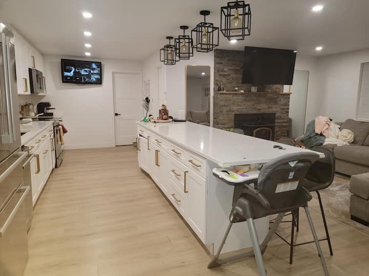 Escape To Vacation Home At Lake Tapps - Lake Tapps, WA