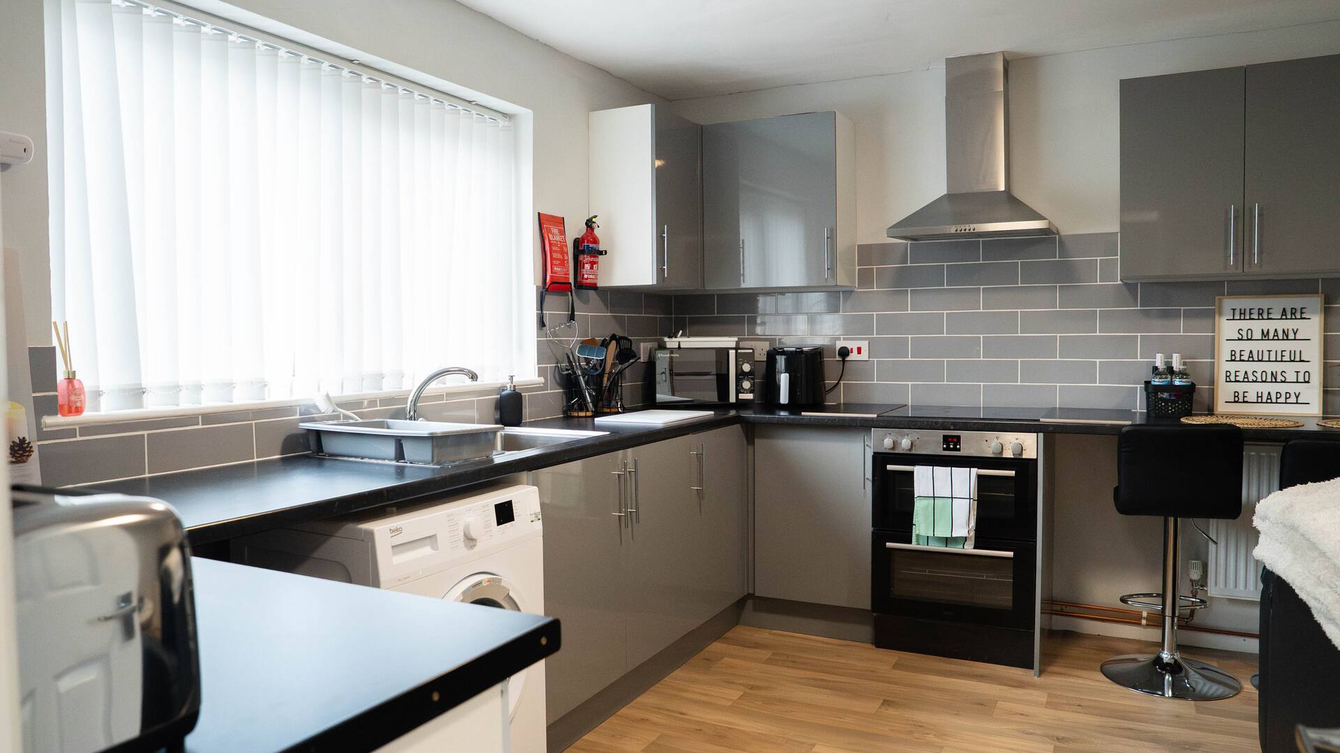 Reardon near warwick hospital, free parking, fast wifi, sleeps 5