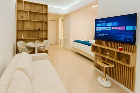 Top Airbnb: Royal Blue Studio • Cortina North • Luxury&Comfort in Voluntari
