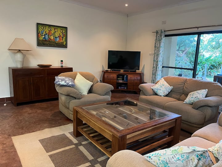 Spacious One Bedroomed Cottage - Lusaka