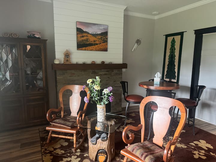 Luxurious 2nd Floor Suite 3 - Estes Park, CO