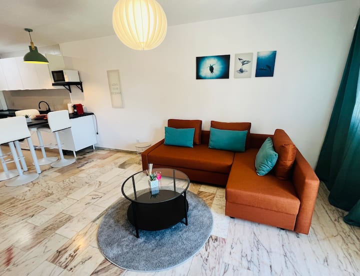 Seaside Modern Apartment - Estepona