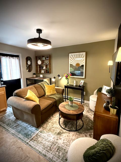 Successful Airbnb property: Locke’s Nest in Pennywell