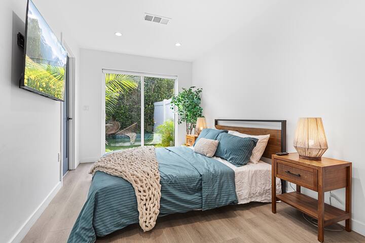 Luxury 4bed townhouse|Hollywood|jacuzzi gallery image 5