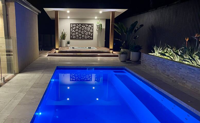 The Family Entertainer-Heated Pool and Spa gallery image 3