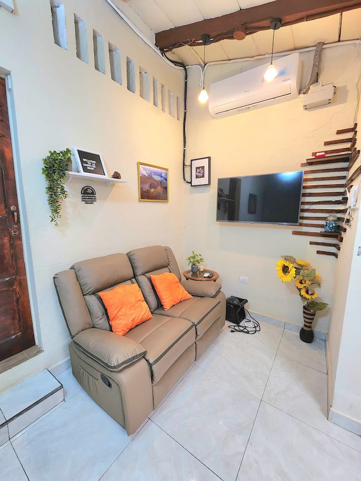 Acogedora "Casita De Mami" Con A/c En Toda La Casa - Santa Ana