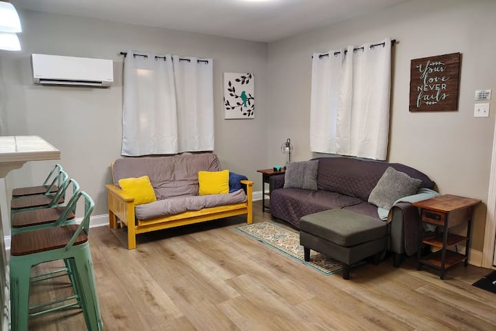 Cygnet Cottage - Gulfport, MS
