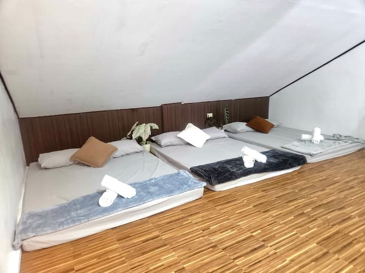 Zona e loftit

Sistemim për 3 shtroja