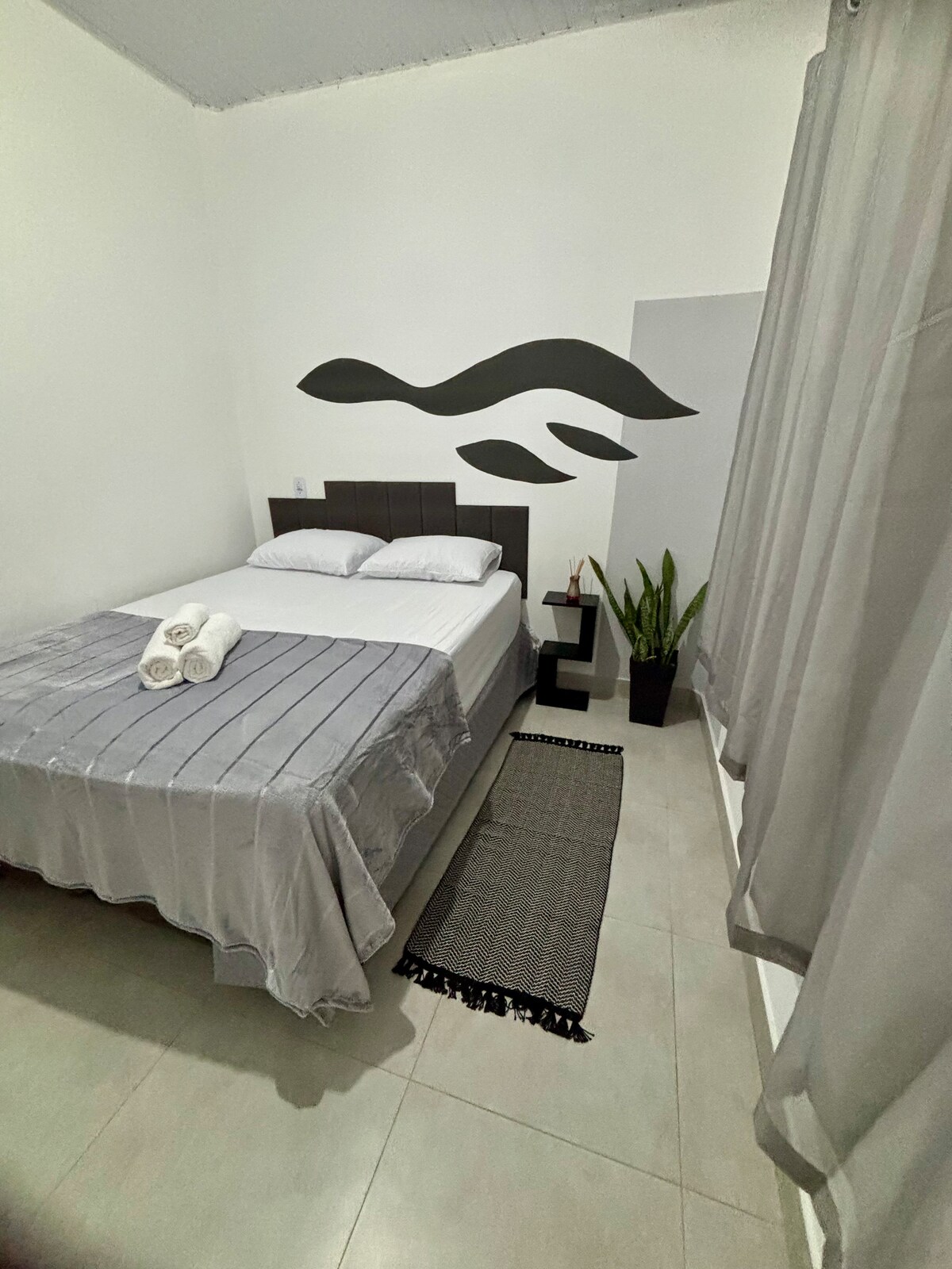 საძინებელი 1