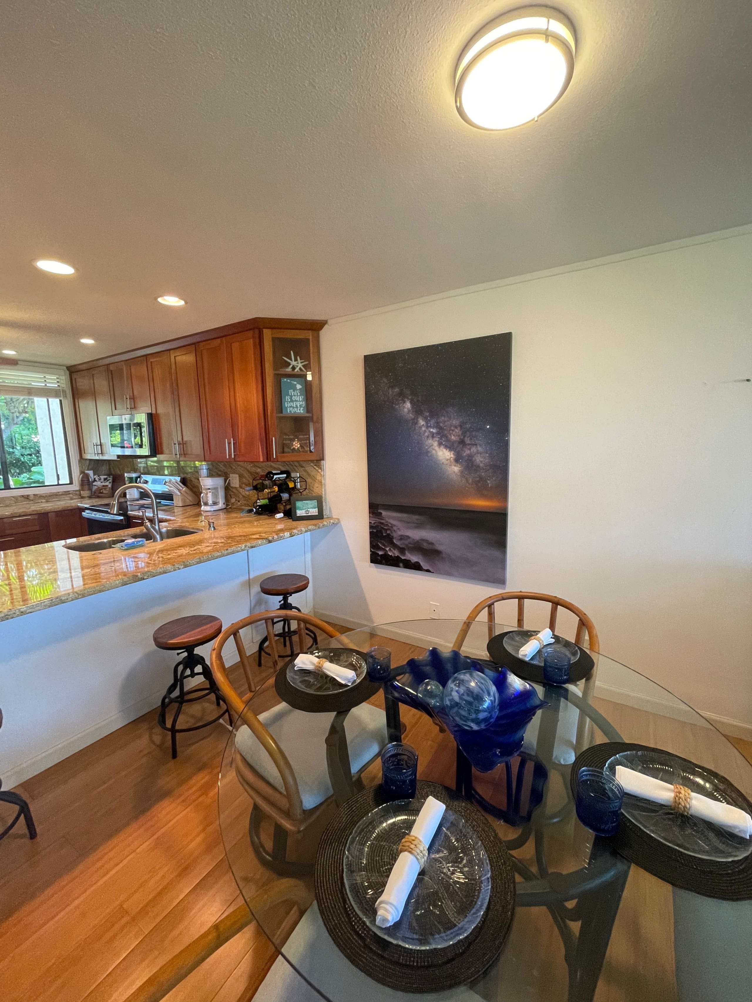 Condo in Kailua-Kona · ★5.0 · 2 bedrooms · 2 beds · 2 private baths - Image 23