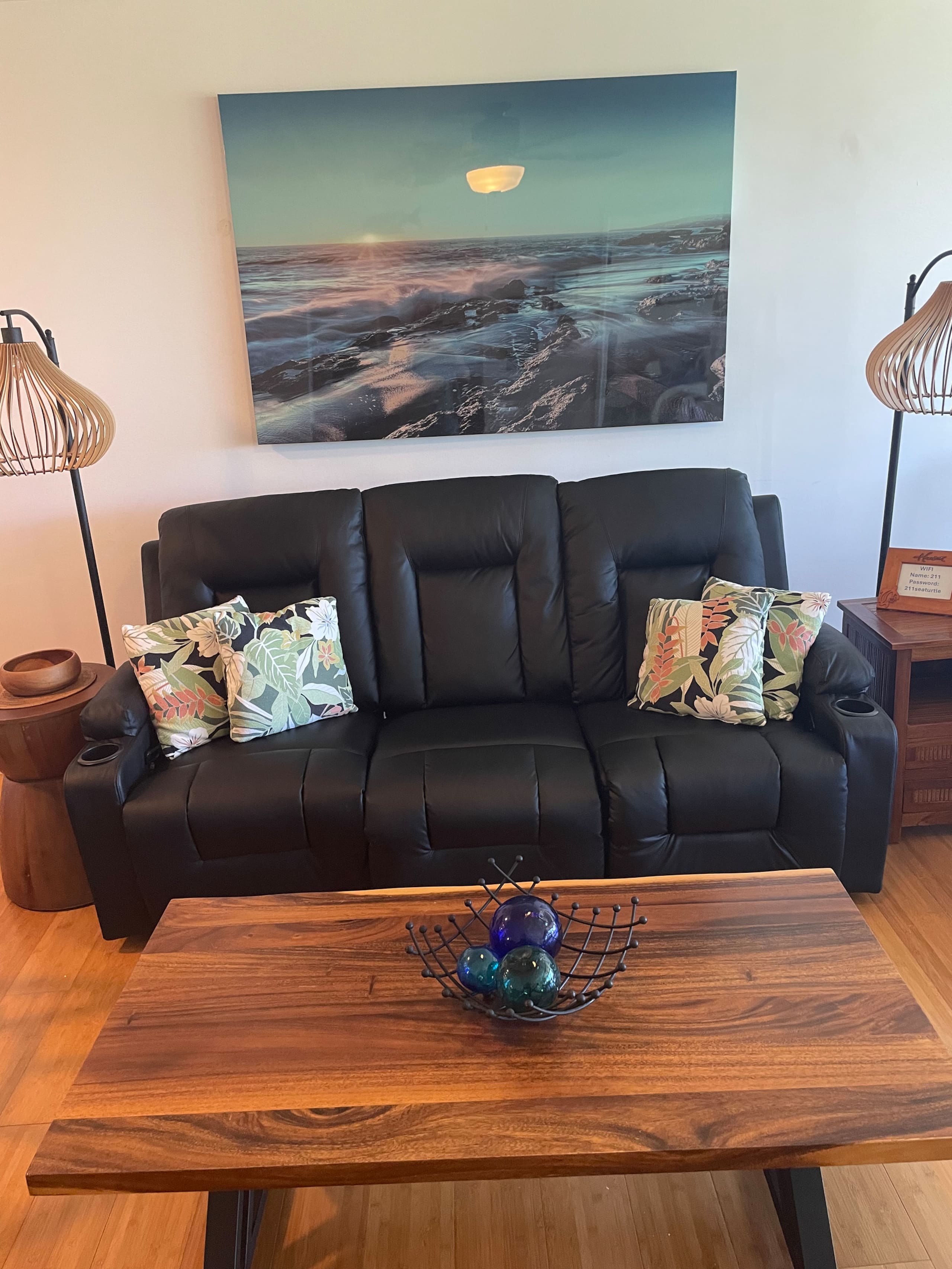 Condo in Kailua-Kona · ★5.0 · 2 bedrooms · 2 beds · 2 private baths - Image 4