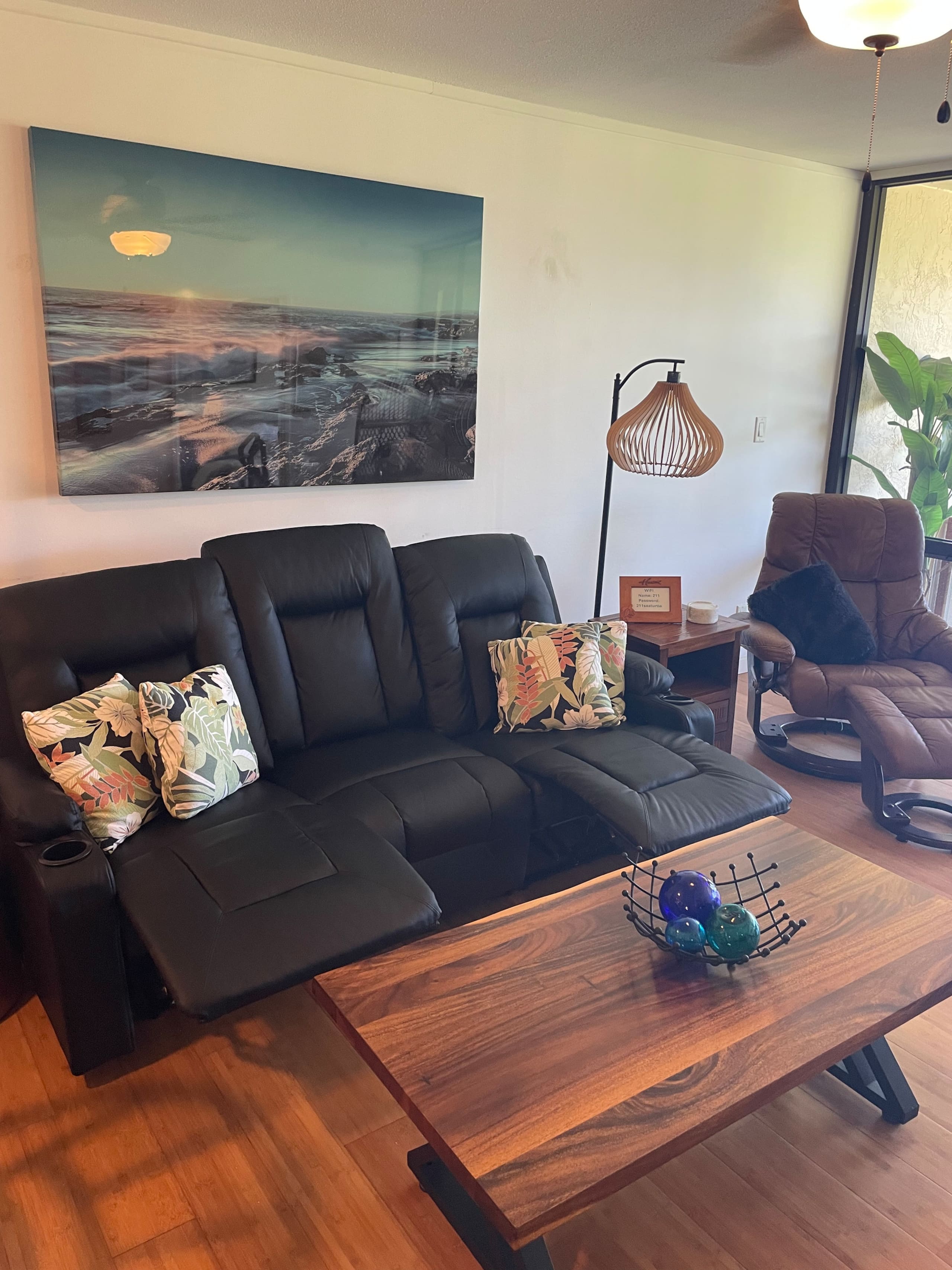 Condo in Kailua-Kona · ★5.0 · 2 bedrooms · 2 beds · 2 private baths - Image 7