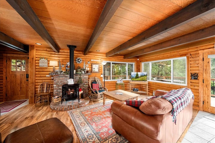 Amber Cabin | Pollock Pines - Pollock Pines, CA