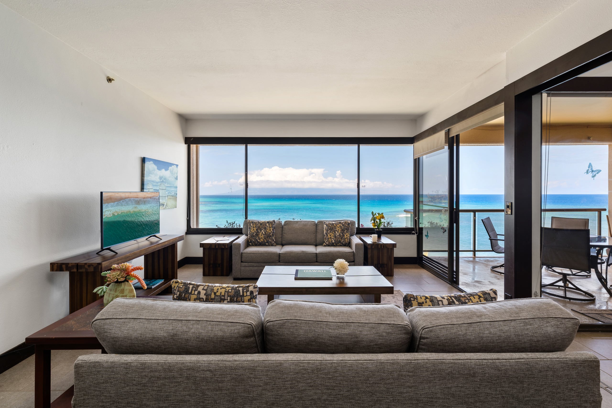 Condo in Lahaina · ★4.64 · 2 bedrooms · 4 beds · 2 private baths - Image 12