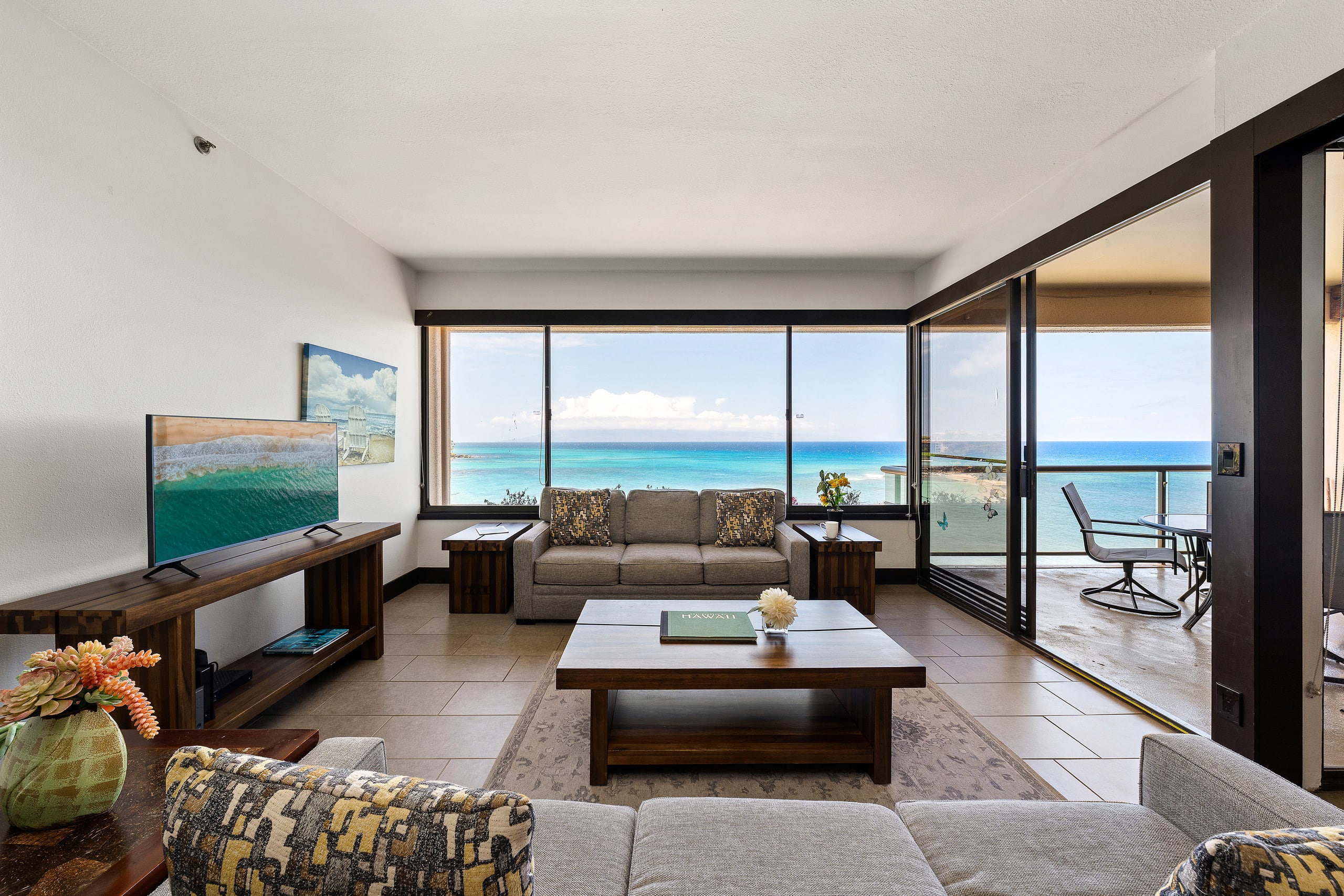 Condo in Lahaina · ★4.64 · 2 bedrooms · 4 beds · 2 private baths - Image 2