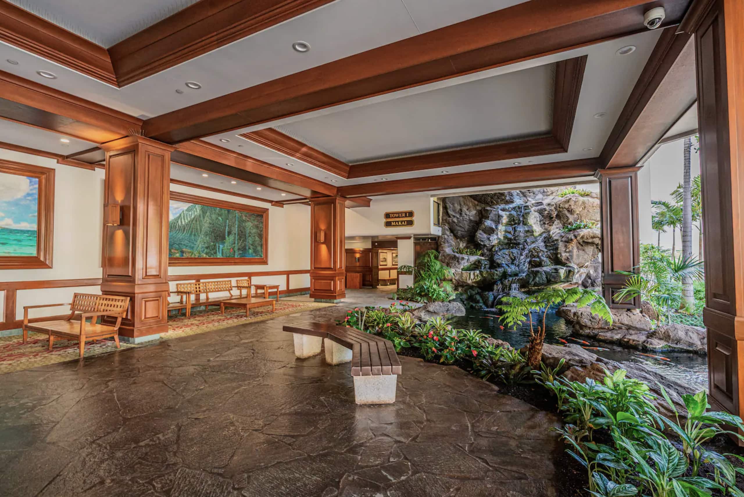 Condo in Honolulu · ★4.96 · 1 bedroom · 3 beds · 1 private bath - Image 6