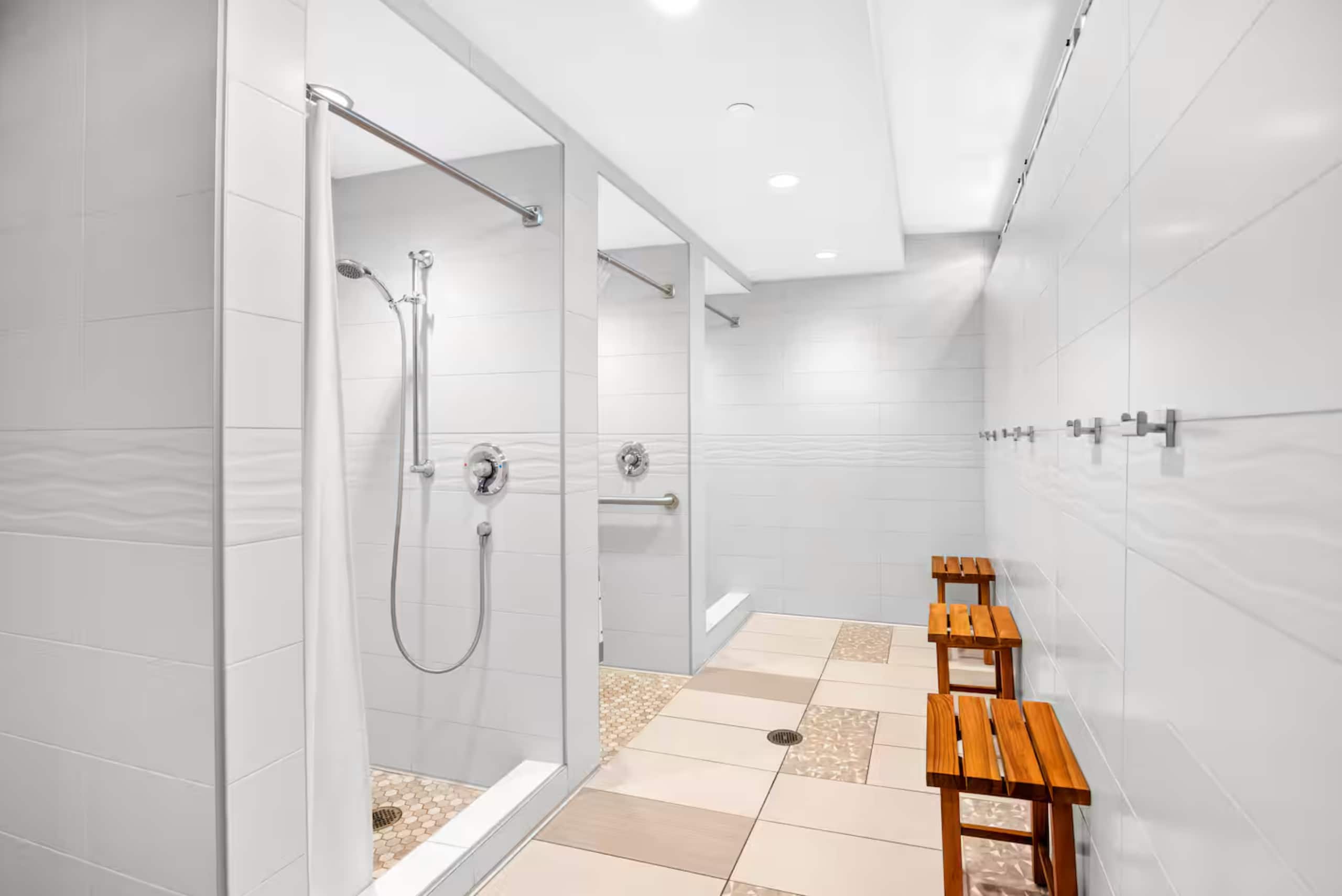 Condo in Honolulu · ★4.96 · 1 bedroom · 3 beds · 1 private bath - Image 21