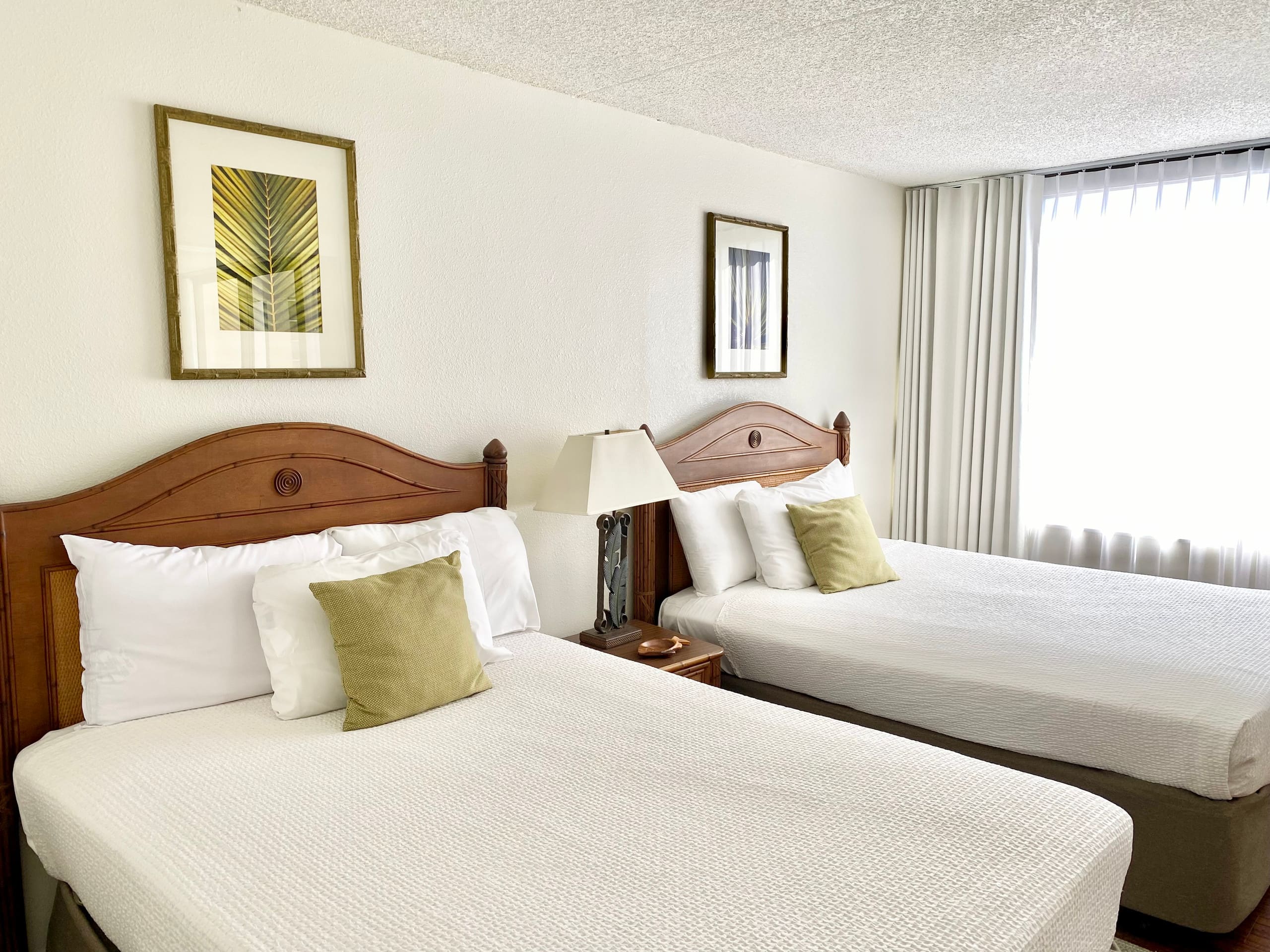 Condo in Honolulu · ★4.96 · 1 bedroom · 3 beds · 1 private bath - Image 4