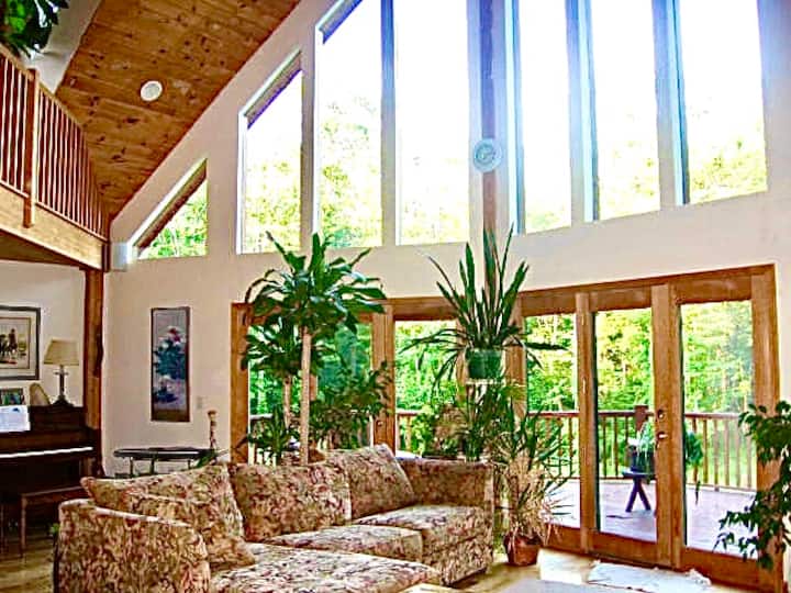 New Paltz Private Contemporary Paradise - New Paltz, NY
