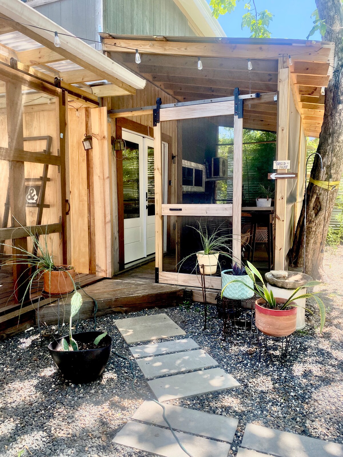 Tucked Away: Artsy East Austin Studio + Free Bikes