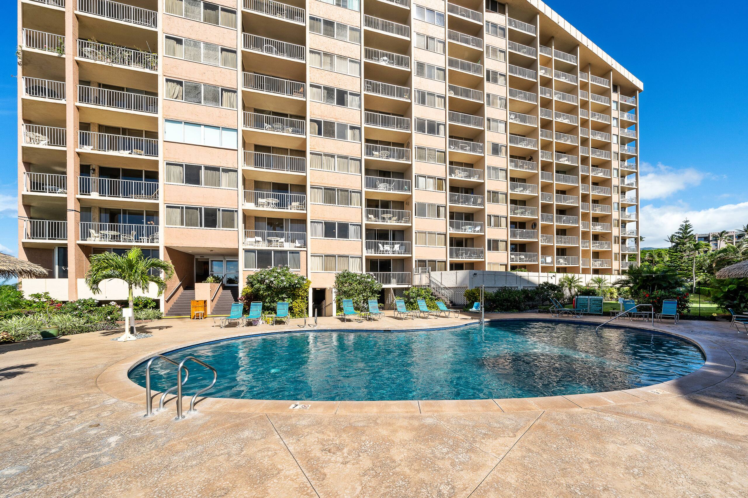 Condo in Lahaina · ★4.45 · 1 bedroom · 3 beds · 1 bath - Image 34