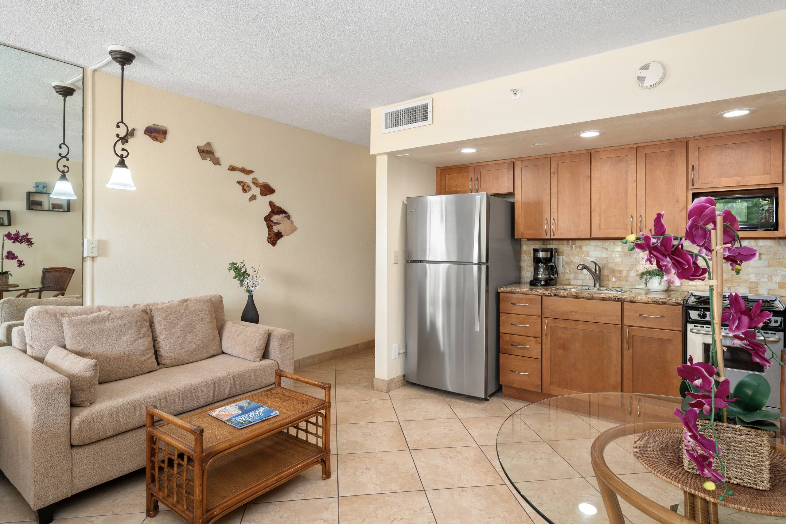 Condo in Lahaina · ★4.45 · 1 bedroom · 3 beds · 1 bath - Image 19