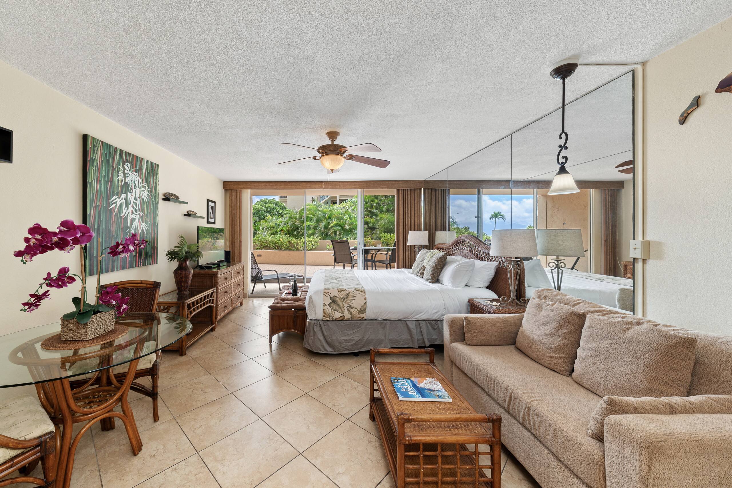 Condo in Lahaina · ★4.45 · 1 bedroom · 3 beds · 1 bath - Image 2