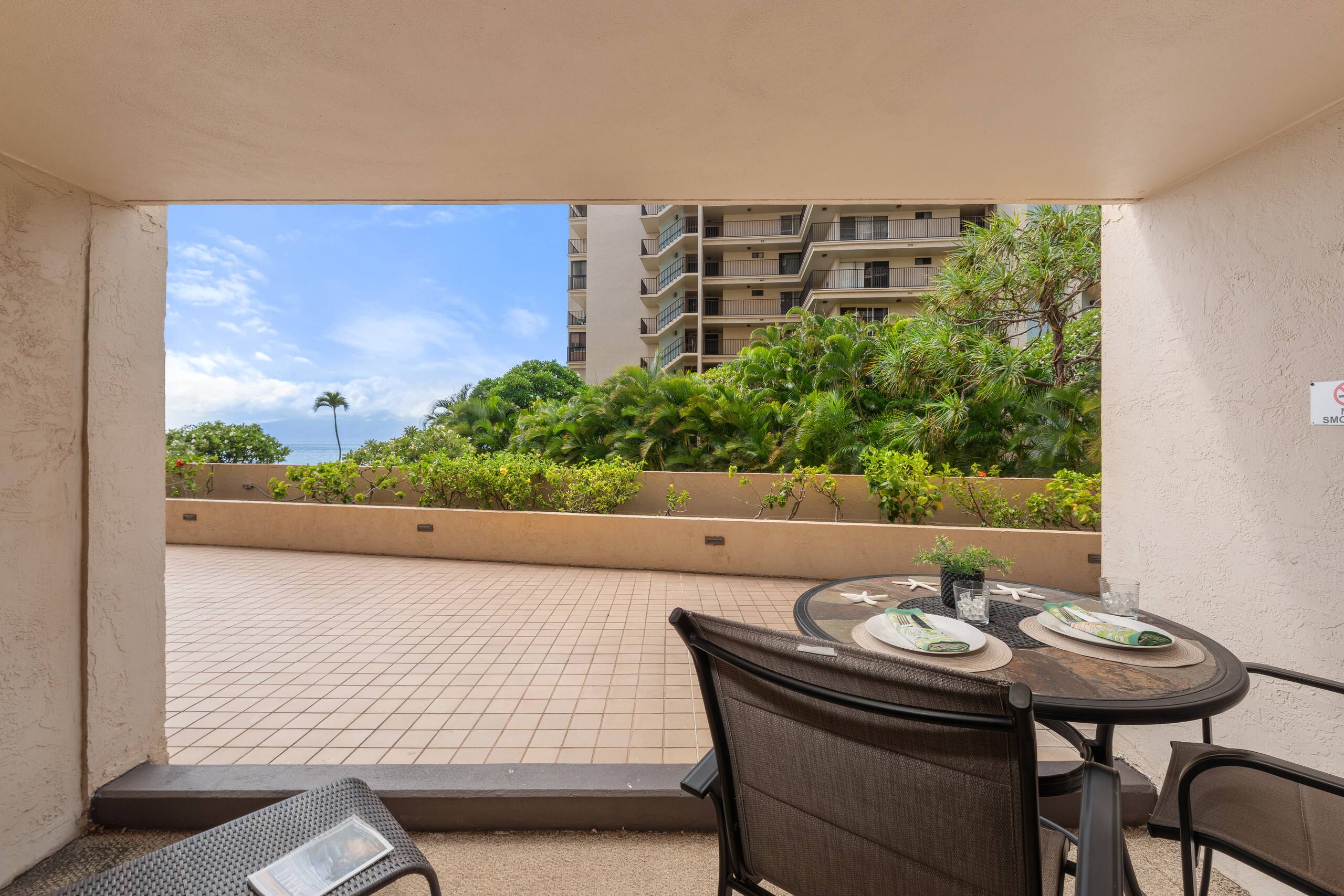 Condo in Lahaina · ★4.45 · 1 bedroom · 3 beds · 1 bath - Image 7