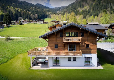 Alpine holiday for 8 with spa