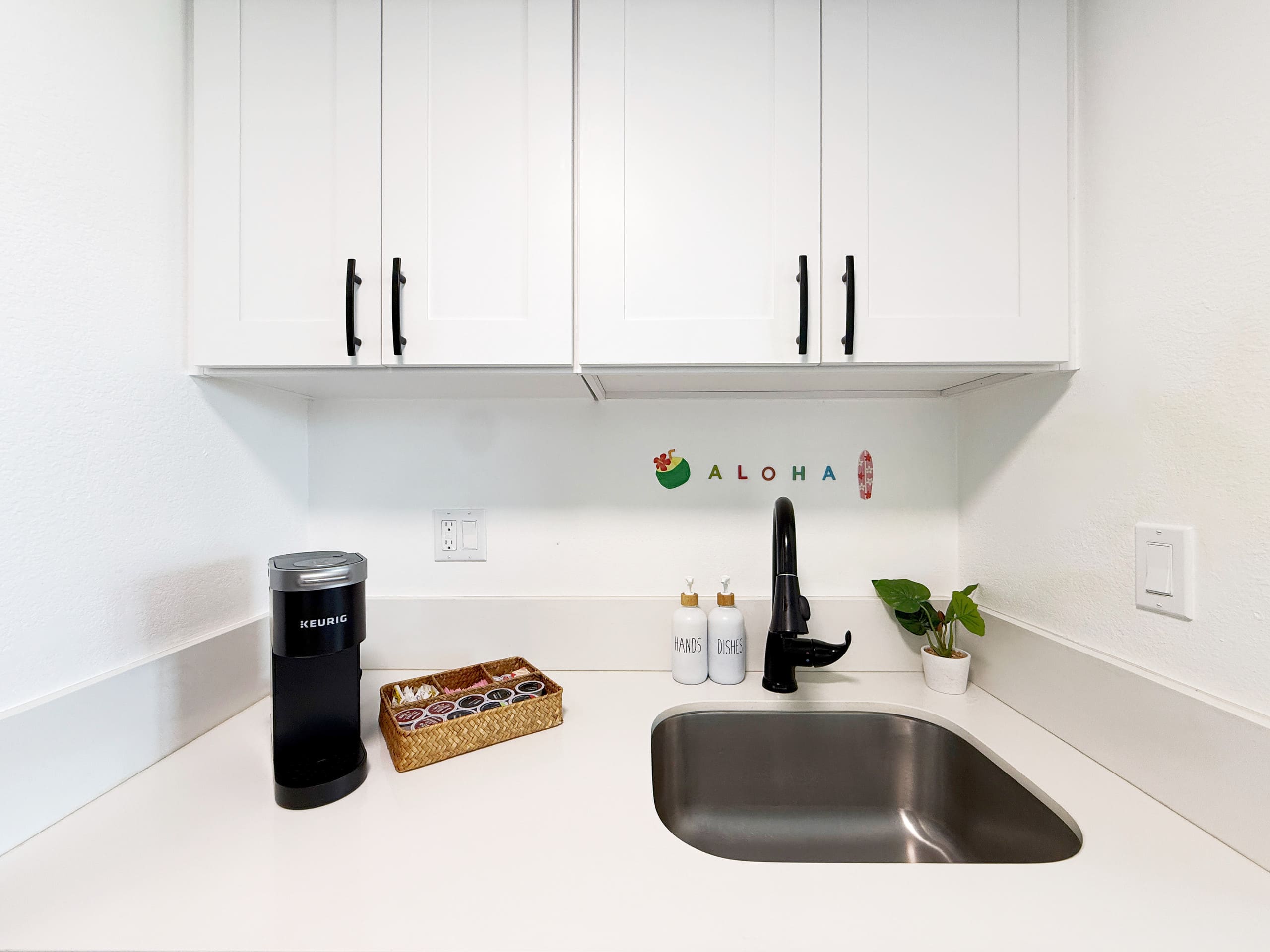 Condo in Honolulu · ★4.93 · 1 bedroom · 3 beds · 1 private bath - Image 30
